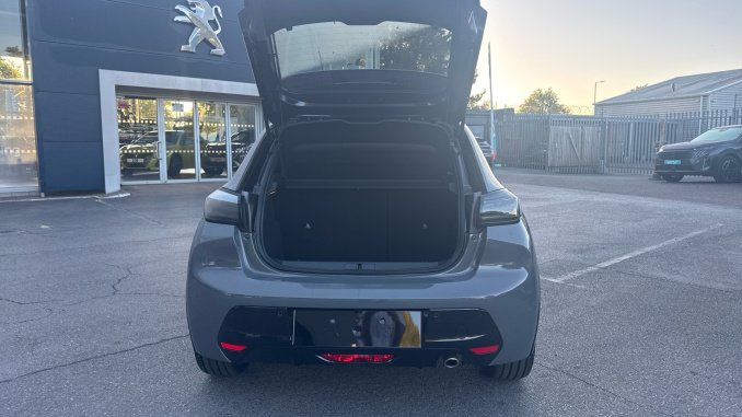 Peugeot 208 1.2 100 Turbo GT 5dr Petrol Hatchback - Image 4